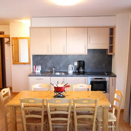 Plush With Sauna Appartement *